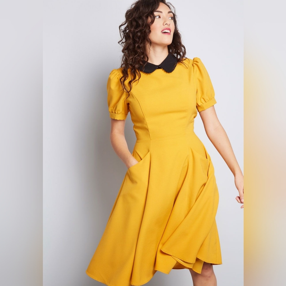 Collectif Vintage Yellow Retro collared dress
